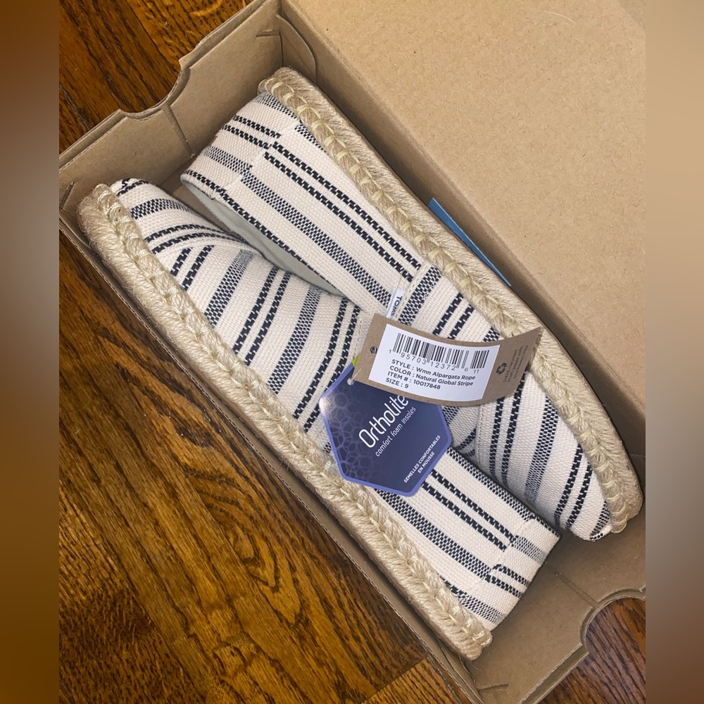 TOMS Alpargata Rope Natural Global Stripe Size 9 BNIB - Picture 3 of 7